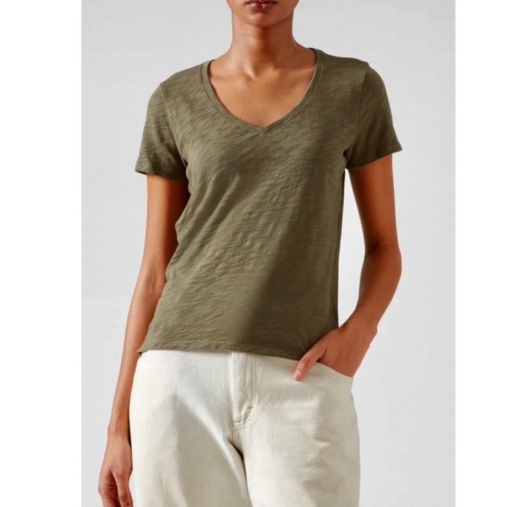 ATM Slub Jersey Schoolboy V-Neck Tee Shirt in Ivy.